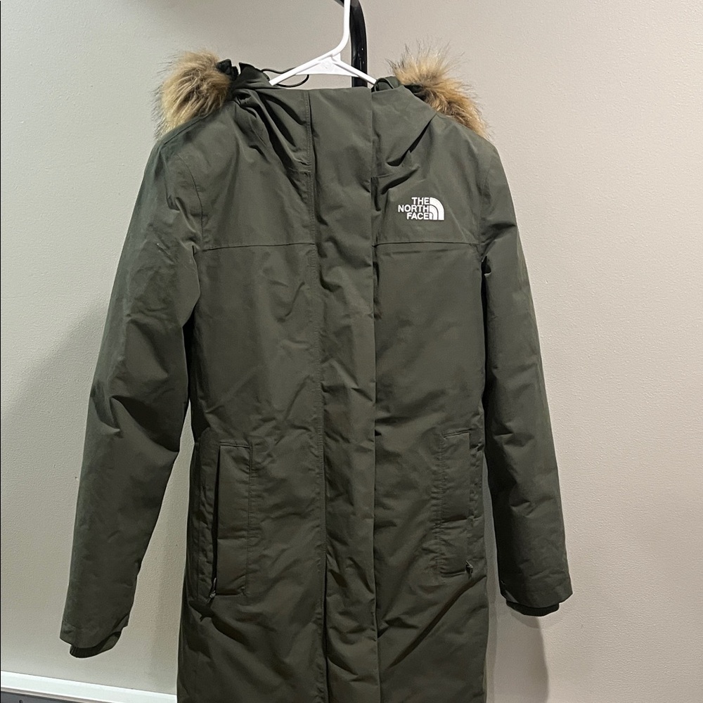 The North Face Women's Olive Arctic Parka